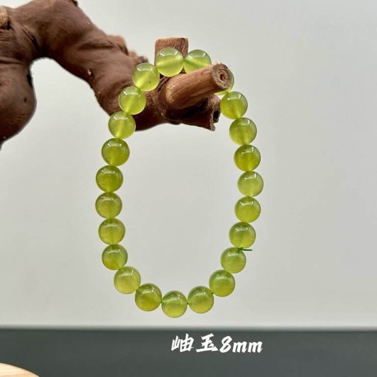 Gentle Renewal - Xiuyu Jade 8mm Bracelet detail 1