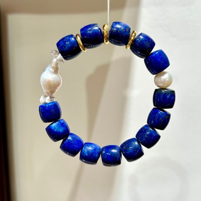 Blue Poise - Lapis Lazuli & Baroque Pearl Bracelet detail 1