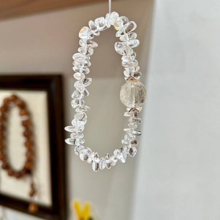 Golden Focus - Rutilated Quartz & Clear Quartz Chip Bracelet detail 1