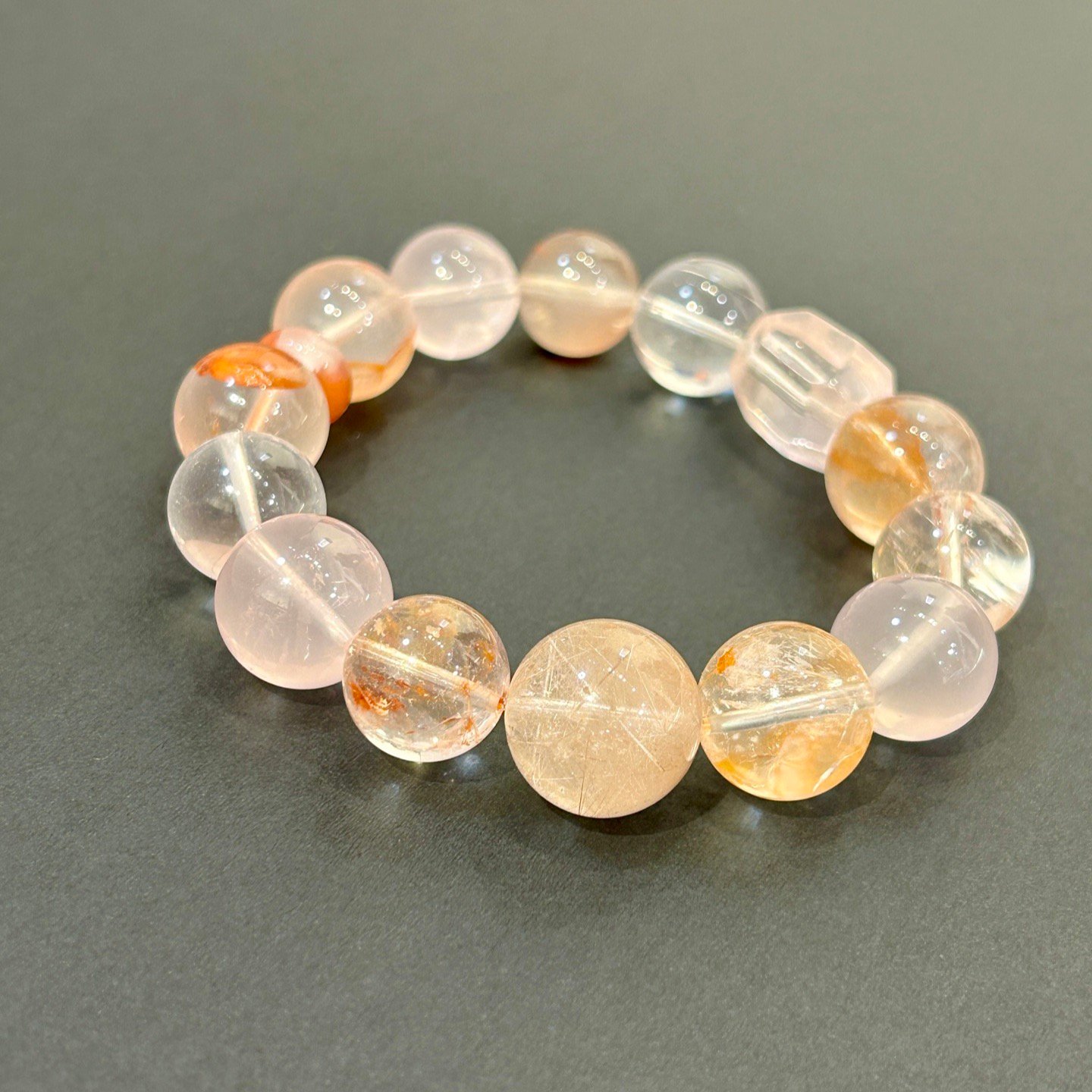 sc2602-04 One-of-a-kind orange-red and pink quartz bracelet, full view